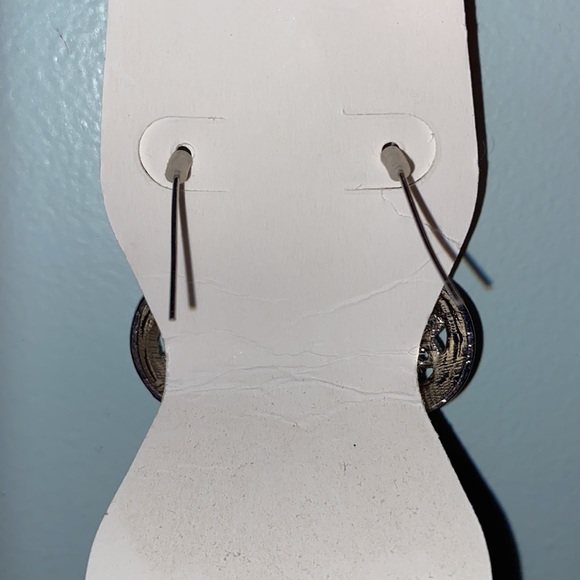 Circle silver earrings - Picture 2 of 2